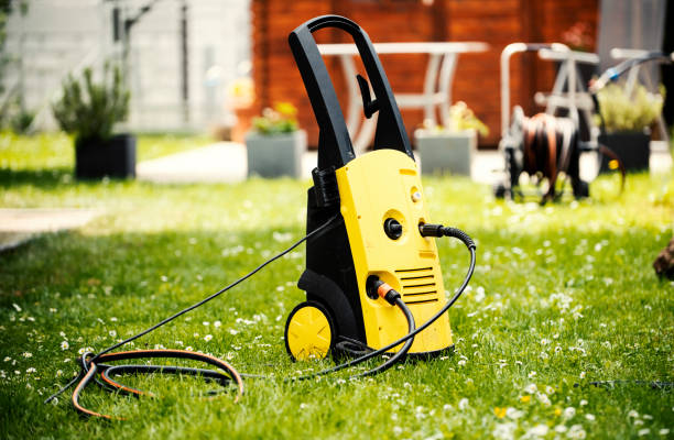 Best Pool Deck Cleaning  in Galatia, IL
